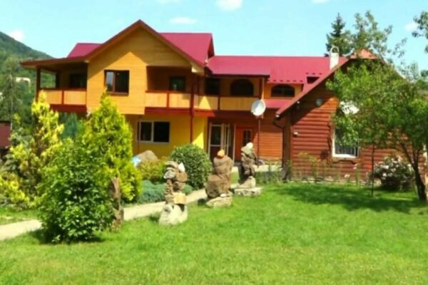 Нижній Березів чи Татарів: де краще відпочити? Порівняння атмосфери, умов і розваг